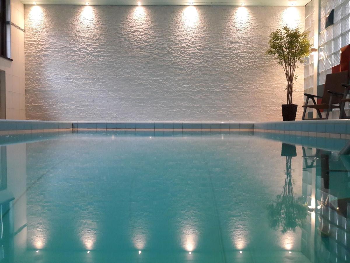 Thermenclubhotel "All In" باد فسينغ المظهر الخارجي الصورة